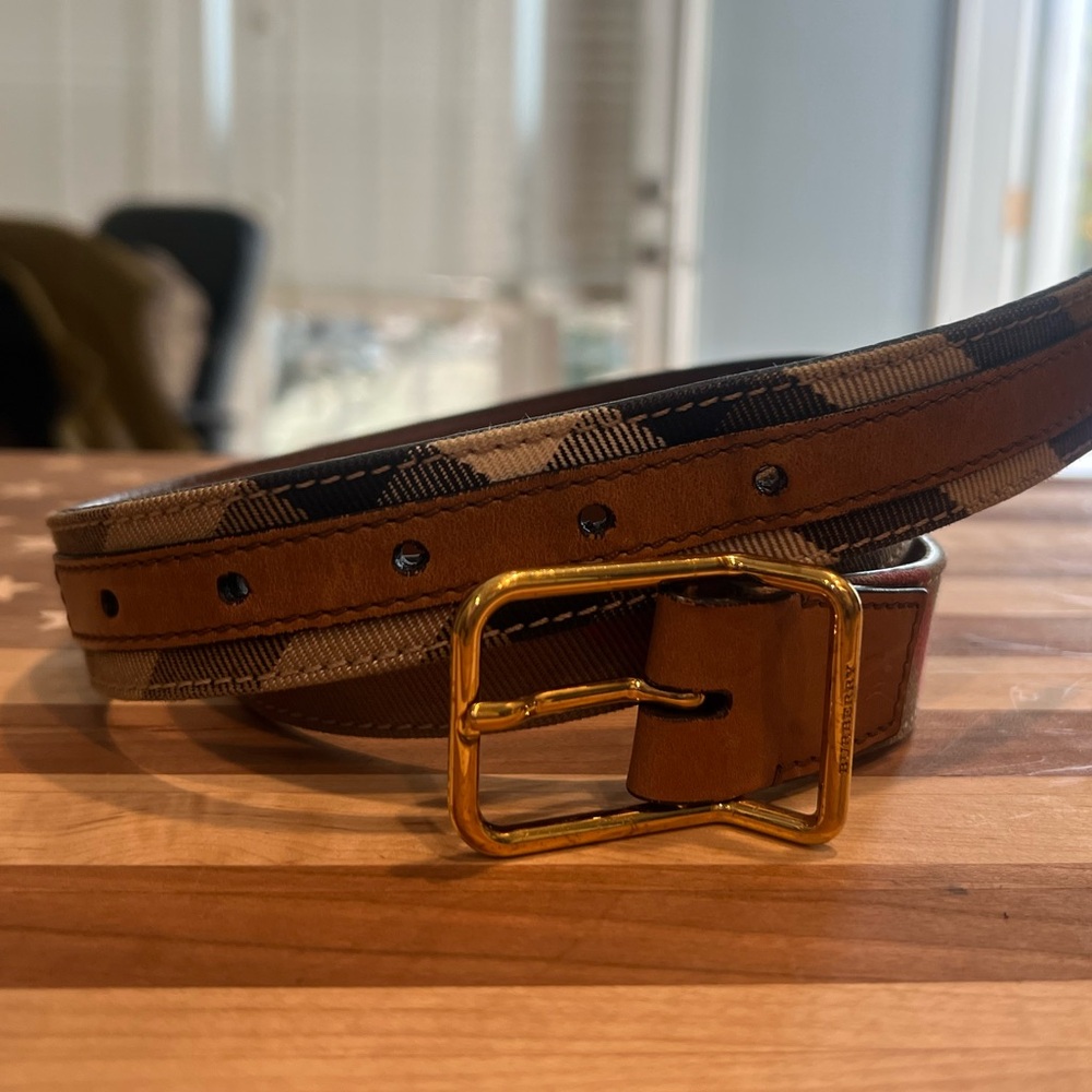 Burberry Women’s Belt - Size 32